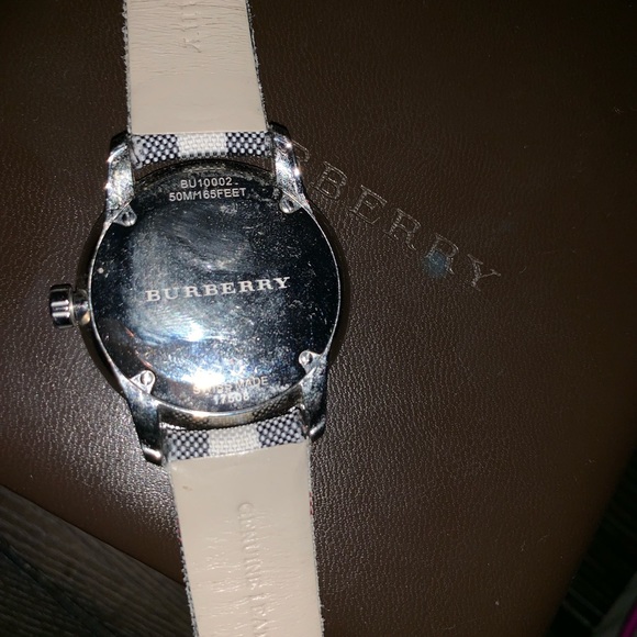 Authentic Burberry Watch - Picture 8 of 8